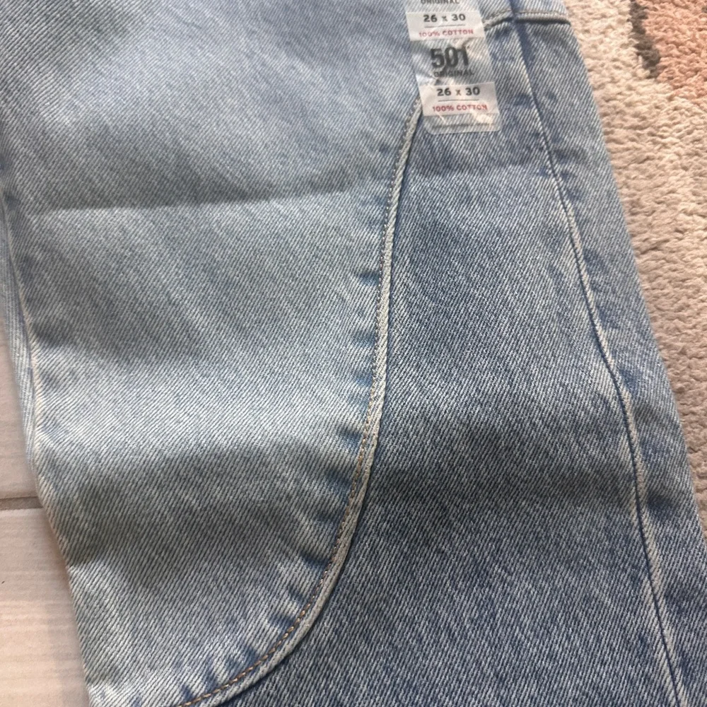 Levi's Light Blue 501 Original Jeans - Picture 3 of 5